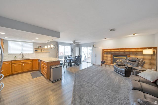 1806 E 9800 S, Sandy, UT 84092