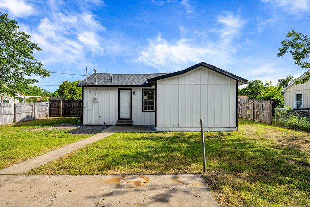 5225 Urbanview Street, Sansom Park, TX 76114