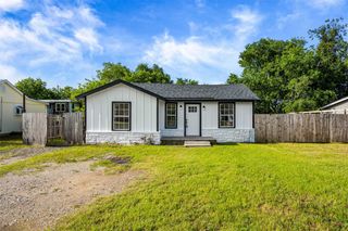 5225 Urbanview Street, Sansom Park, TX 76114
