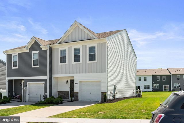 380 LOCUST RUN DR, York, PA 17404
