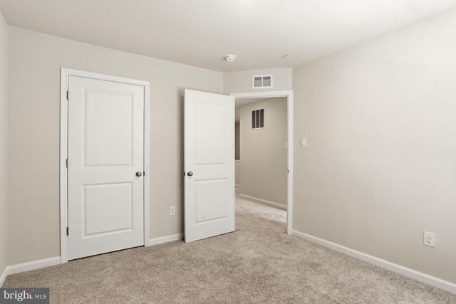 380 LOCUST RUN DR, York, PA 17404