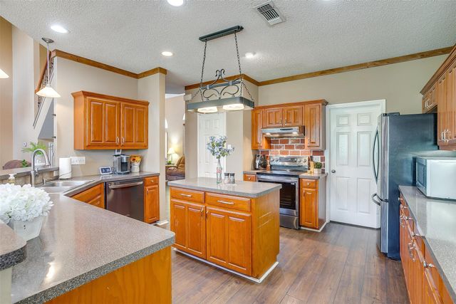 4307 Foxborough Trail, Arlington, TX 76001