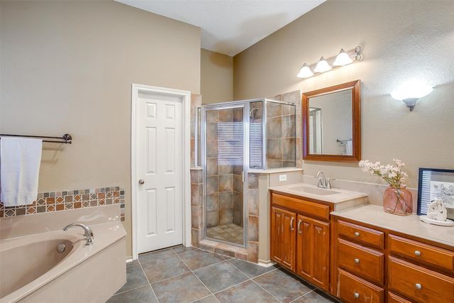 4307 Foxborough Trail, Arlington, TX 76001