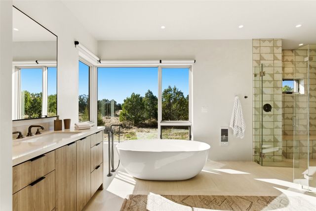 21 Entrada Descanso, Santa Fe, NM 87506
