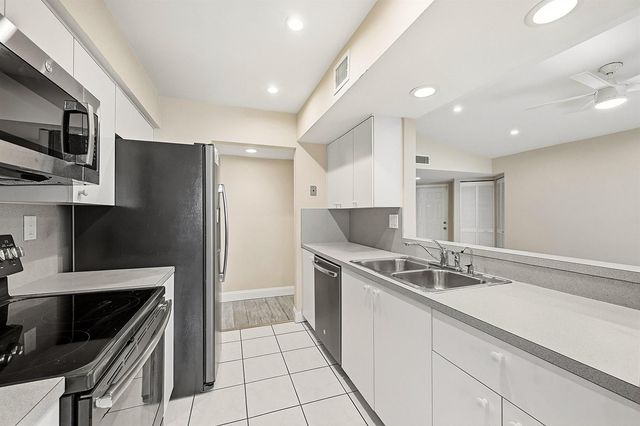 8073 NW 15th Manor 8073, Plantation, FL 33322