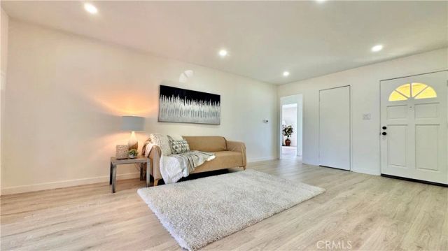 751 W 209th, Torrance, CA 90502