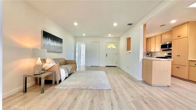 751 W 209th, Torrance, CA 90502