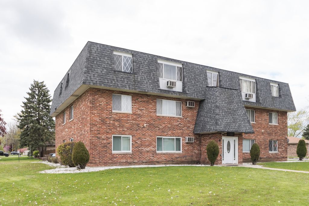 17227 71st Court 11, Tinley Park, IL 60477
