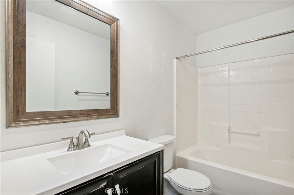 Image 25 of property listing at 39951 Millbrook Way B, Murrieta, CA 92563