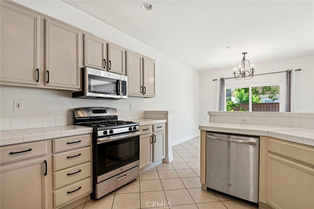 Image 9 of property listing at 39951 Millbrook Way B, Murrieta, CA 92563