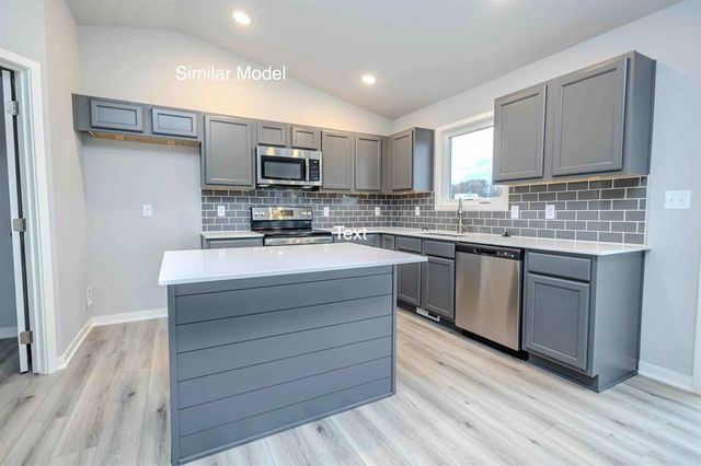 206 S Walnut Drive, Norwalk, IA 50211