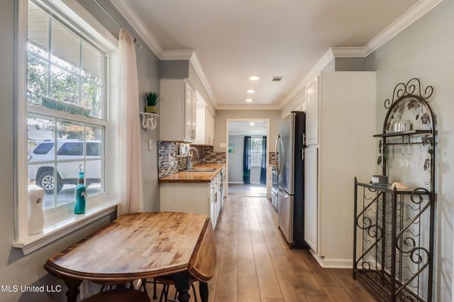 245 Pine Ridge Drive, Waveland, MS 39576