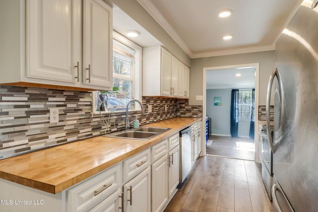 245 Pine Ridge Drive, Waveland, MS 39576