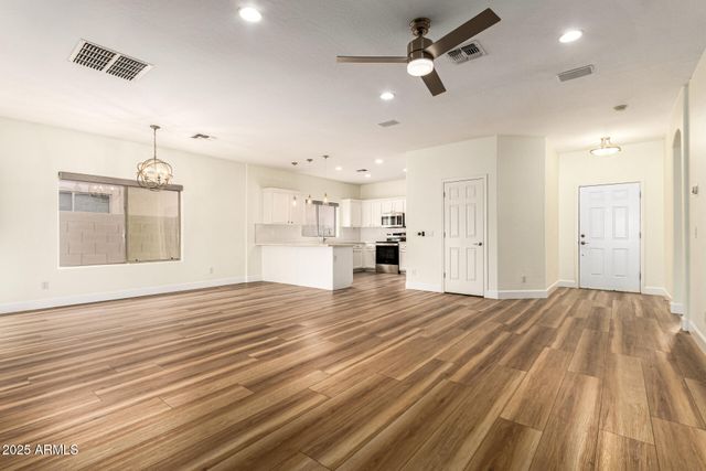 4618 W FORTUNE Drive, Anthem, AZ 85086