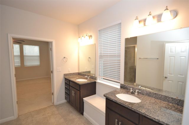 340 La Escalera DR, Leander, TX 78641