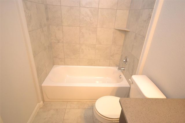 340 La Escalera DR, Leander, TX 78641