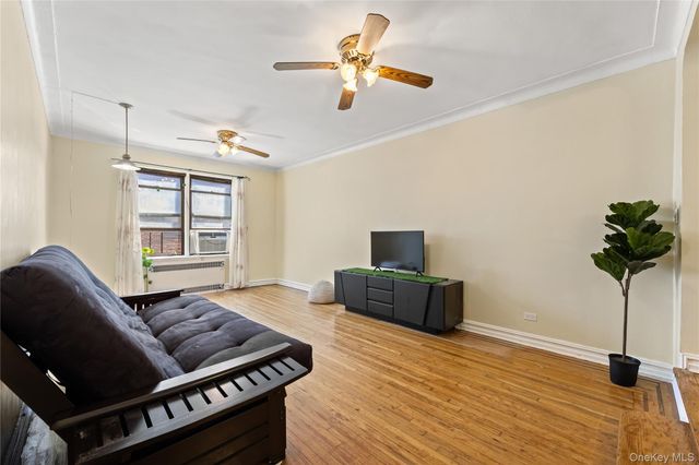 35-35 75th Street 522, Jackson Heights, NY 11372