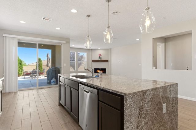 2802 Kings Canyon Loop NE, Rio Rancho, NM 87144