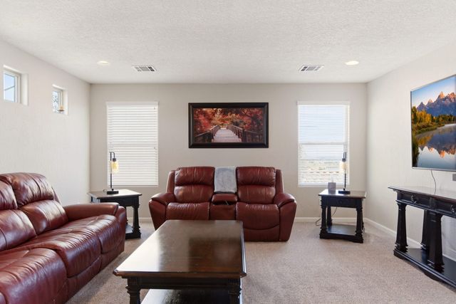 2802 Kings Canyon Loop NE, Rio Rancho, NM 87144
