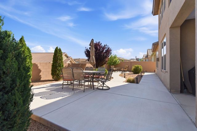 2802 Kings Canyon Loop NE, Rio Rancho, NM 87144