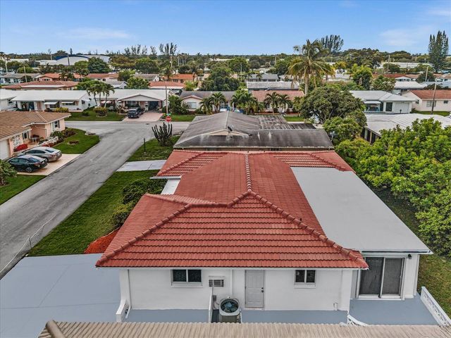 5715 NW 86th Avenue, Tamarac, FL 33321