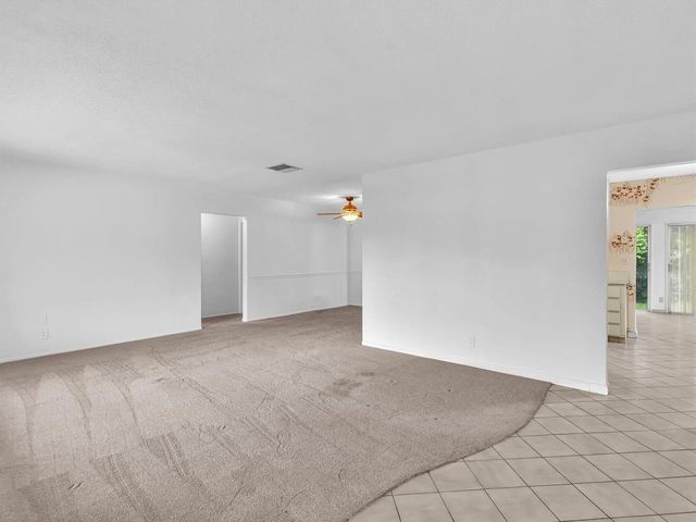 5715 NW 86th Avenue, Tamarac, FL 33321