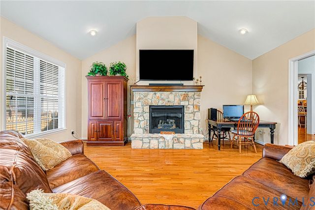 10355 Aspen Grove Ter, Mechanicsville, VA 23116