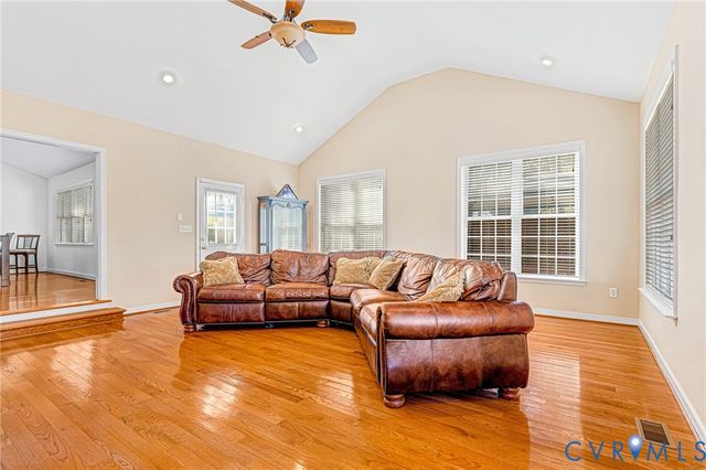 10355 Aspen Grove Ter, Mechanicsville, VA 23116