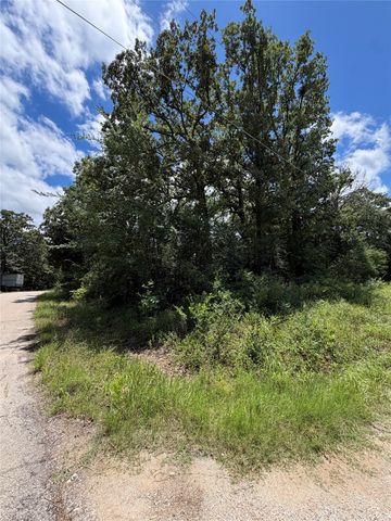 150 Navarro Drive, Mabank, TX 75156