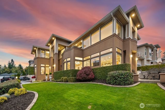 7404 117th Place SE, Newcastle, WA 98056