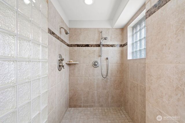 7404 117th Place SE, Newcastle, WA 98056