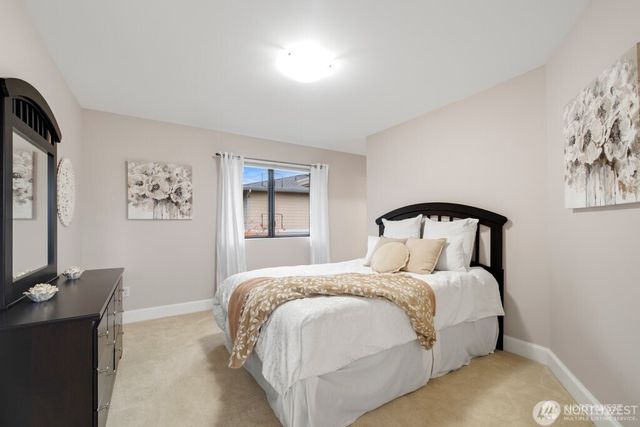 7404 117th Place SE, Newcastle, WA 98056