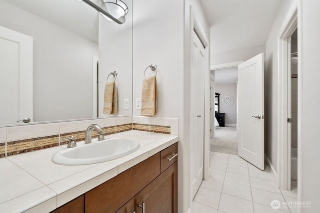 7404 117th Place SE, Newcastle, WA 98056