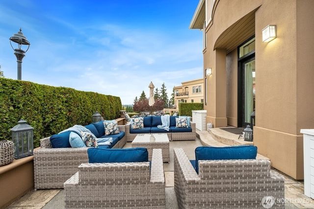 7404 117th Place SE, Newcastle, WA 98056