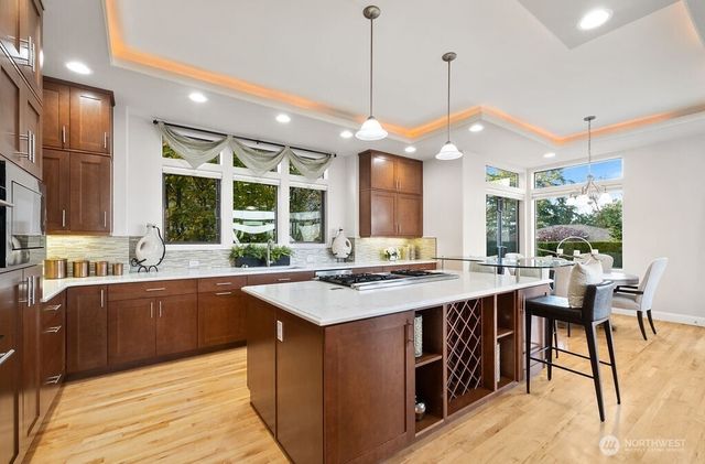 7404 117th Place SE, Newcastle, WA 98056