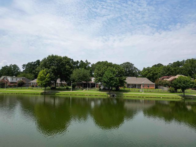 3626 APPLING LAKE DR, Bartlett, TN 38133