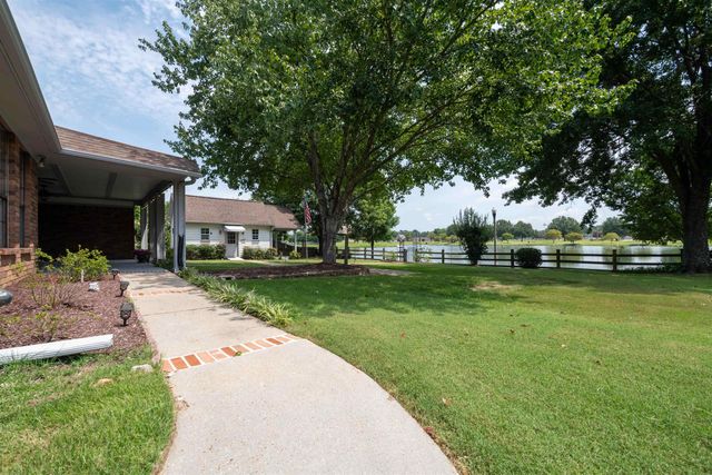 3626 APPLING LAKE DR, Bartlett, TN 38133