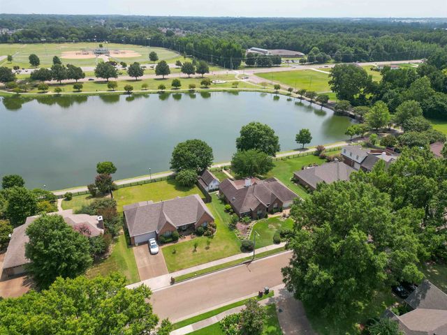 3626 APPLING LAKE DR, Bartlett, TN 38133