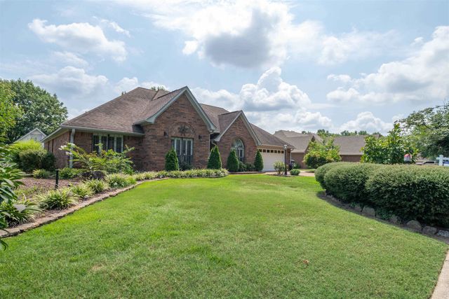 3626 APPLING LAKE DR, Bartlett, TN 38133