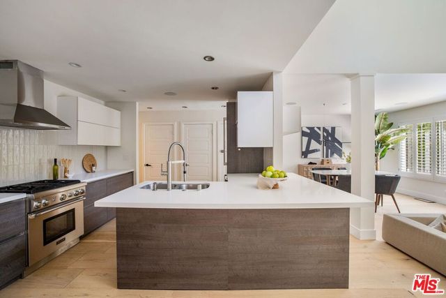 967 Hammond Street 5, West Hollywood, CA 90069