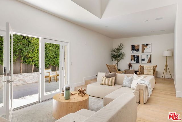 967 Hammond Street 5, West Hollywood, CA 90069