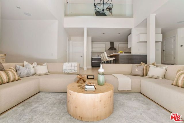 967 Hammond Street 5, West Hollywood, CA 90069