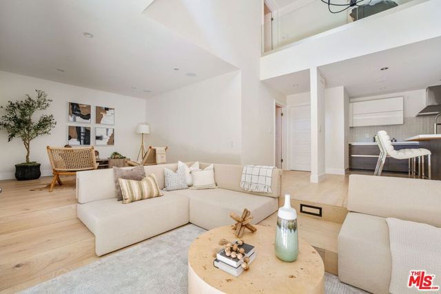967 Hammond Street 5, West Hollywood, CA 90069