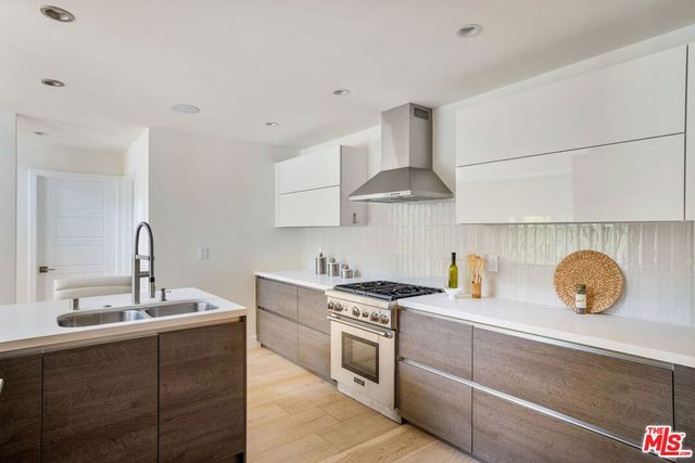 967 Hammond Street 5, West Hollywood, CA 90069
