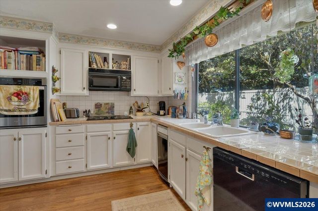 4340 Lone Oak Rd SE, Salem, OR 97302