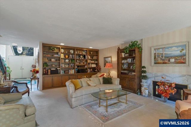 4340 Lone Oak Rd SE, Salem, OR 97302