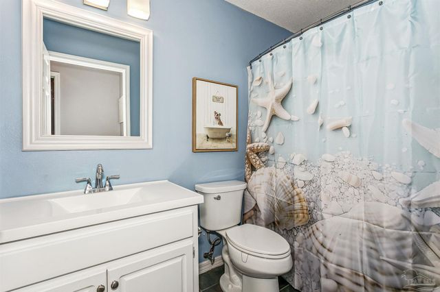 2509 Eclipse Ln, Pensacola, FL 32514