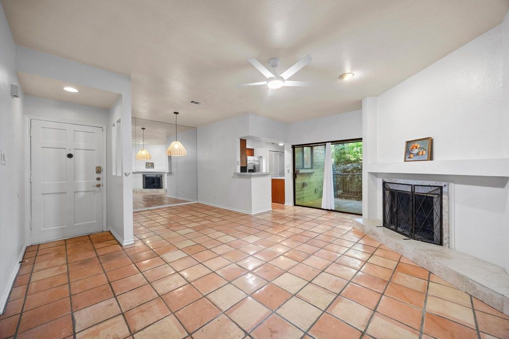 8200 Neely DR 103, Austin, TX 78759