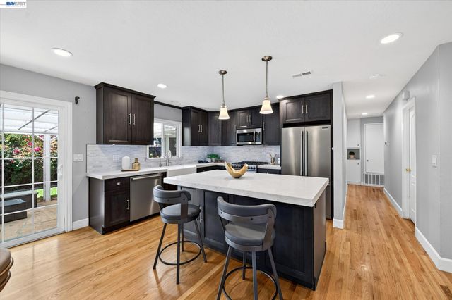 908 Norfolk Road, Livermore, CA 94551