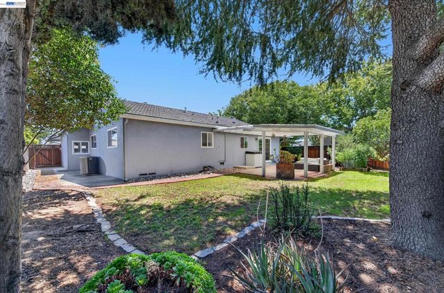 908 Norfolk Road, Livermore, CA 94551